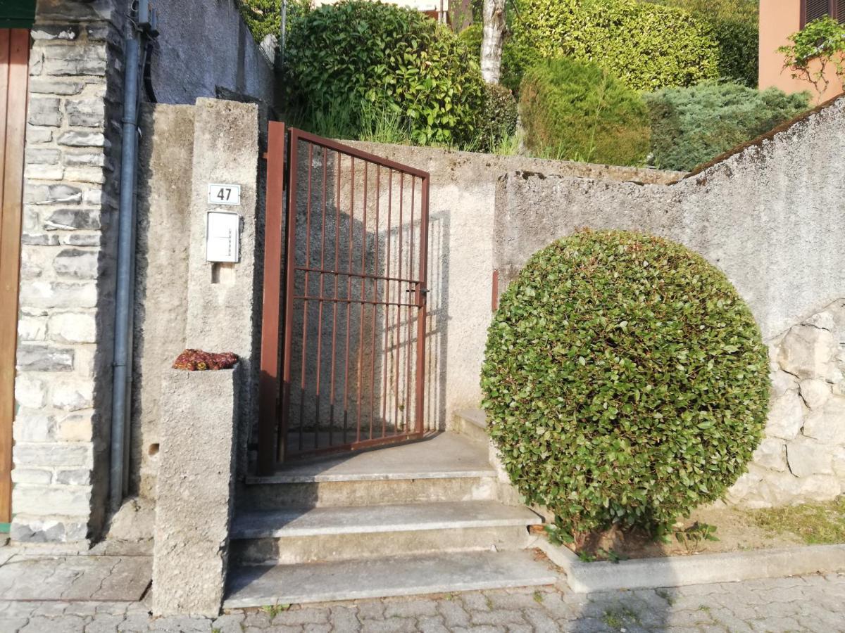 Dream Lake Panorama, Garage In The Center Of Varenna Exteriér fotografie