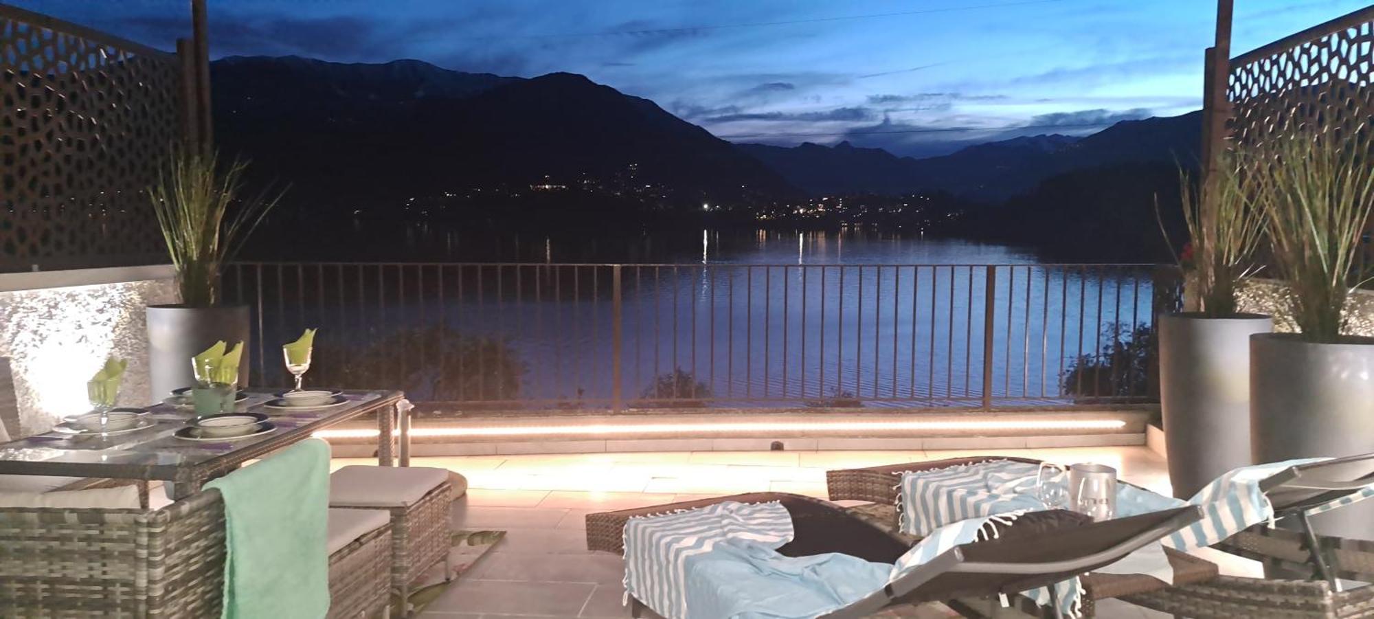 Dream Lake Panorama, Garage In The Center Of Varenna Exteriér fotografie